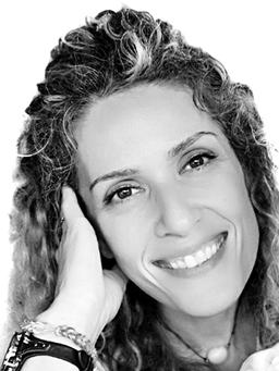 OLIVERA JOVANOVIĆ VELIMIROVIĆ
profesorica engleskog i italijanskog jezika