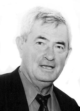 SLOBODAN BRAJUŠKOVIĆ 
profesor u penziji